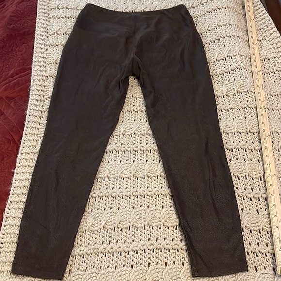 Athena Marie Faux Leather Leggings Women’s M Brown snake Pattern lightweight - Picture 7 of 10